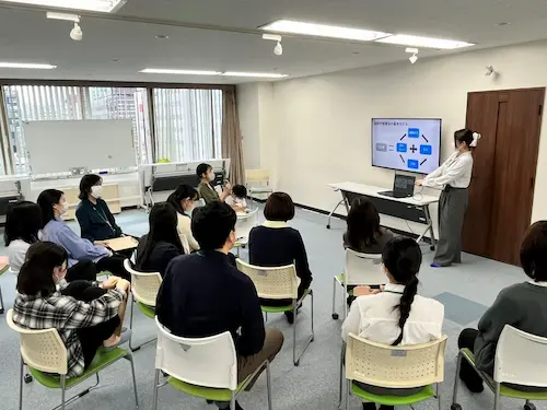 医療機関監修による就職支援を行います。札幌市中央区札幌駅近くの就労継続支援B型事業所です。